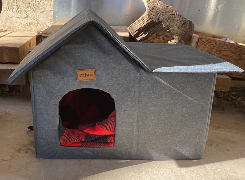 A collapsable cat house is one of the best cat accessories for RV Camping