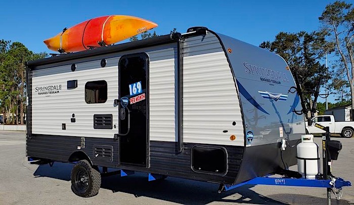 biggest travel trailer under 10 000 lbs