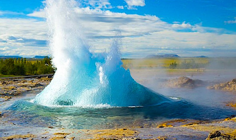 Yellowstone geyser best rv vacations in usa