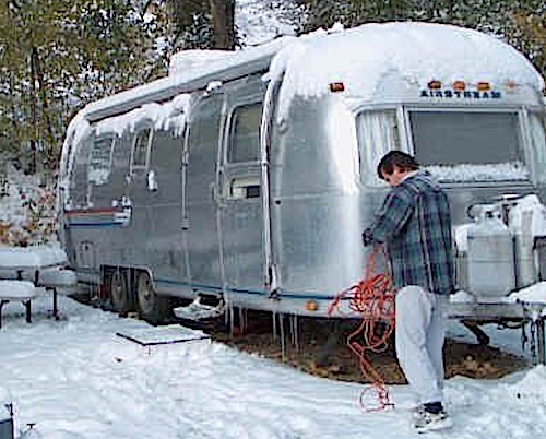 Reasons to Leave Your RV Plugged in All Winter