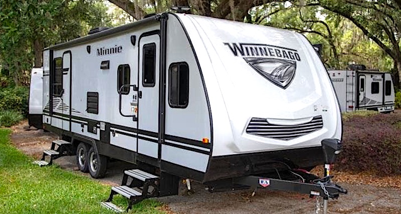 Winnebago Minnie 2201MB travel trailer with murphy bed