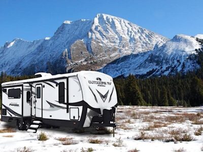 10 Best RVs and Campers for Cold Weather Camping