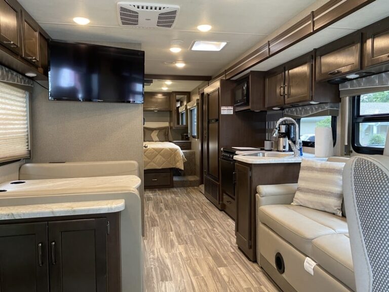 Class A vs Class C Motorhome and How to Choose RVBlogger