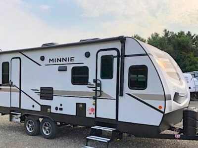 Winnebago Minnie 2500FL is a used travel trailer Under 30 feet