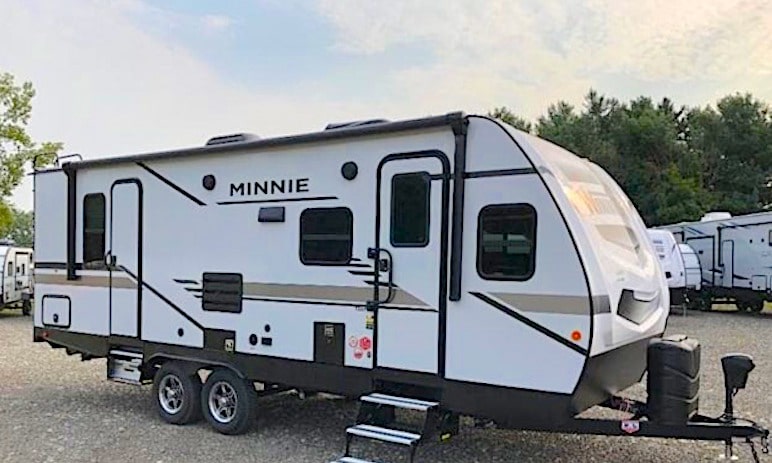 Winnebago Minnie 2500FL is a used travel trailer Under 30 feet