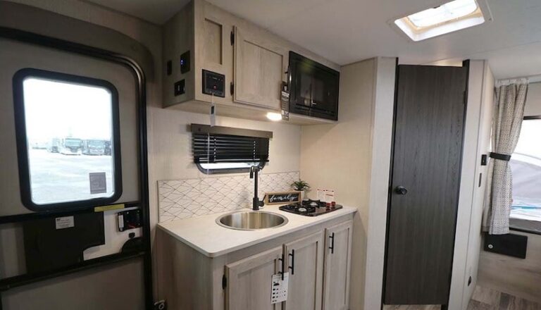 12 Best Expandable Hybrid Trailers – RVBlogger