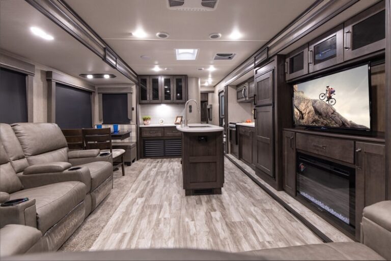 10 Best Travel Trailers with Outdoor Kitchens – RVBlogger