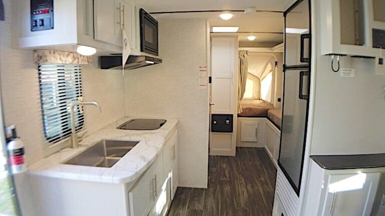 12 Best Expandable Hybrid Trailers – RVBlogger