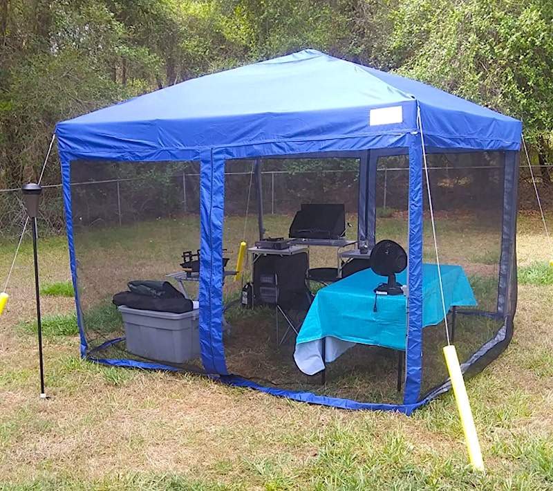 Quictent Ez Pop up Canopy with Mosquito Netting