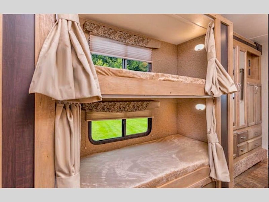 class c motorhome with bunk beds