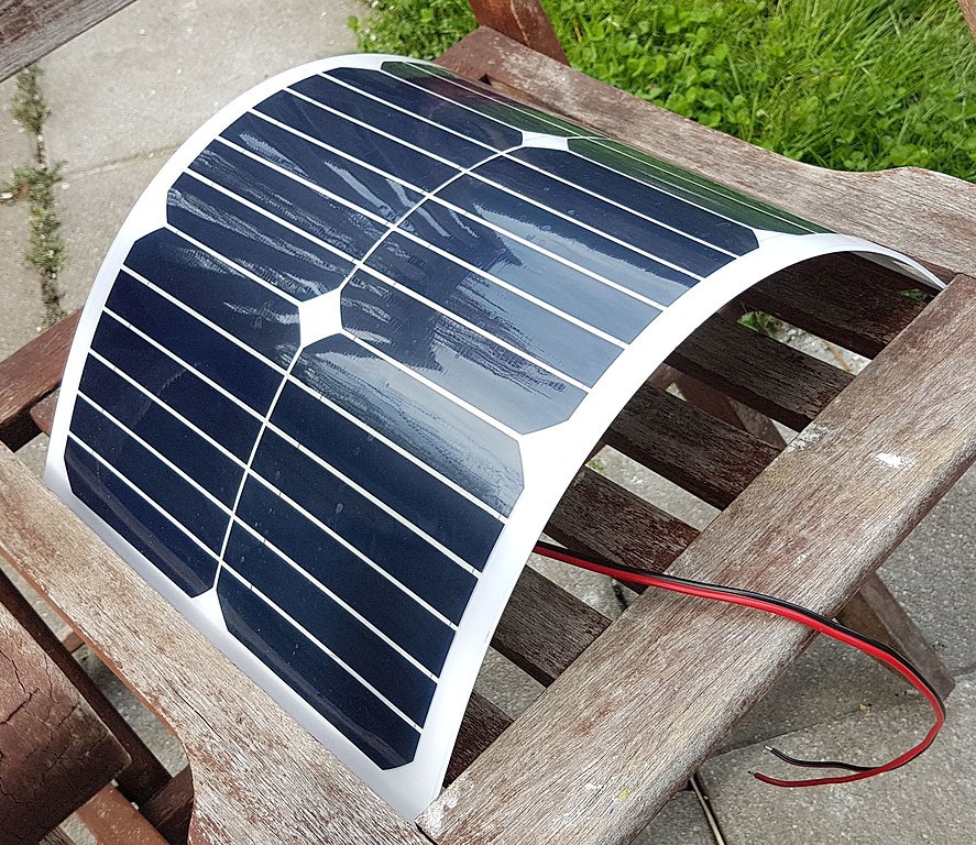Rigid-vs-Flexible-Solar-Panels