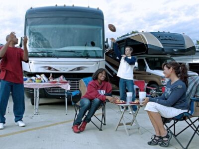 10 Best RVs For Tailgating