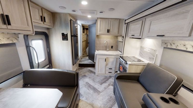 The 10 Best Tailgating RV Forest River Forester Classic 2861DS Interior
