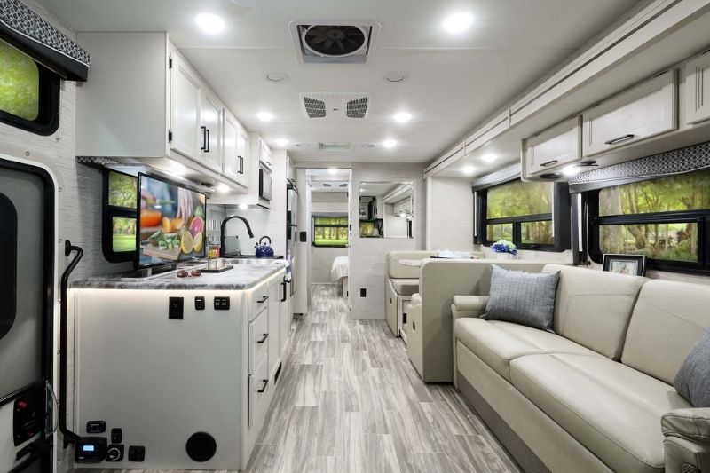 The 10 Best Tailgating RV Thor Motor Coach A.C.E. 30.3 Interior