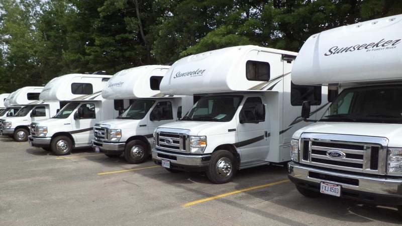 How to Compete Against RV Dealers With Large Fleets