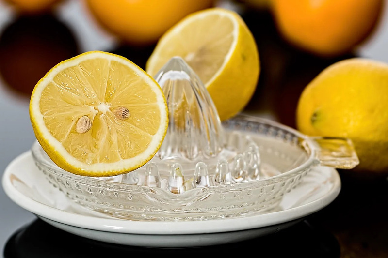 5. Lemon Juice Removes the Campfire Smell From Clothing and Hair