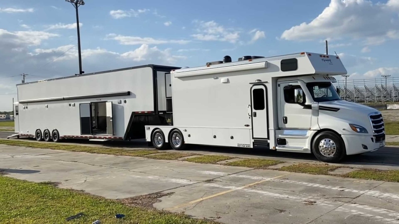 How Big Are Toterhomes Cleetus McFarland Toterhome with Race car trailer