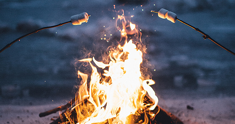 Bonfire vs. Campfire: What’s the Difference