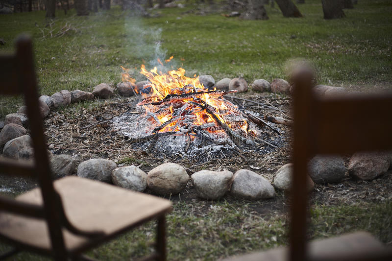 How and Where to Build a Bonfire vs. Campfire