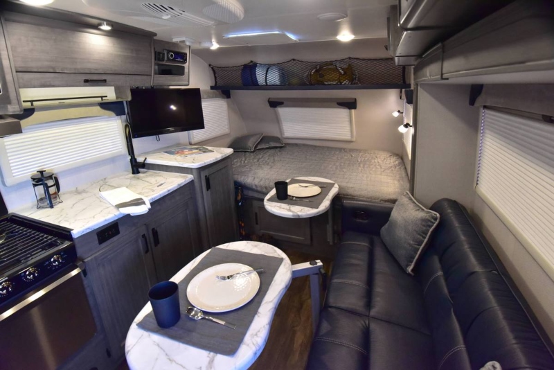 Travel Trailers 4Runners can Tow Lance 1475s Interior