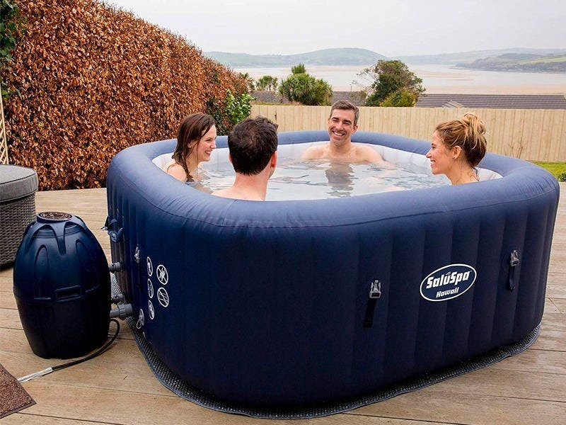 What To Look For When Buying The Best Inflatable Hot Tub