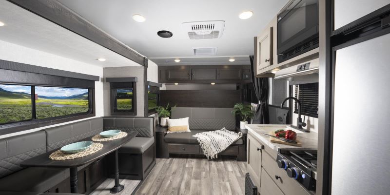 Starcraft Super Lite Maxx interior travel trailers under 5000 lbs