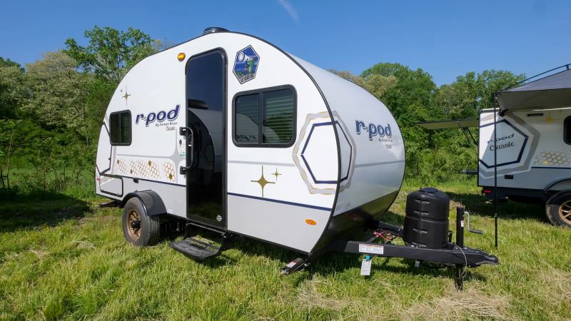 r-pod 171C Exterior - travel trailers under 3500lbs