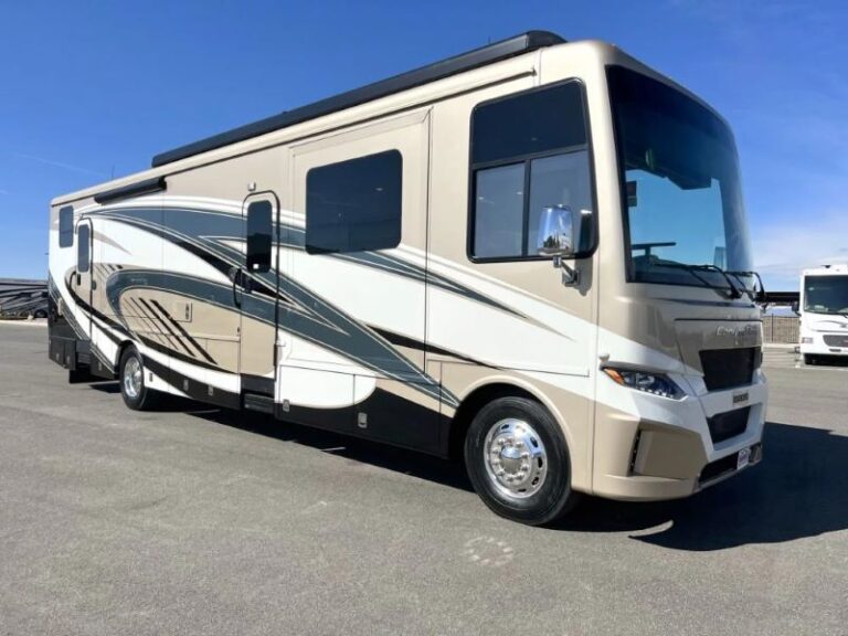 6 Best Toy Hauler Motorhomes: 2024 Models – RVBlogger