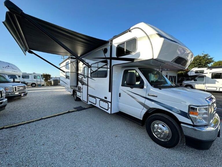 8 Awesome Class C RVs with Bunk Beds – RVBlogger