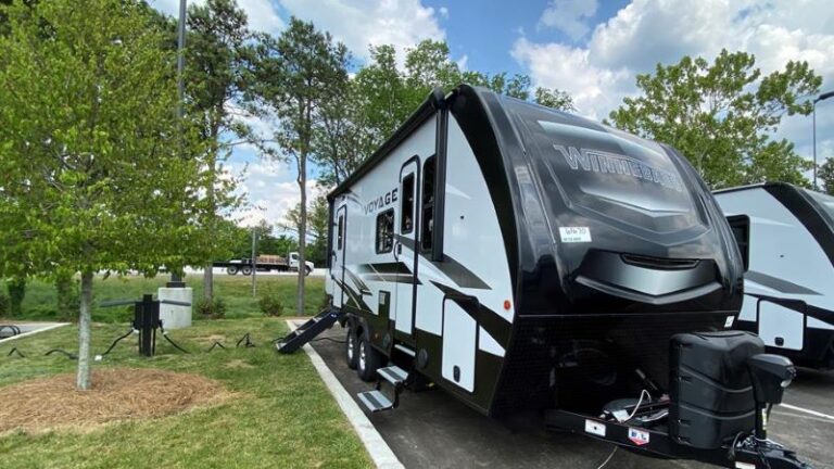 8 Best RVs and Campers For Tall People – RVBlogger
