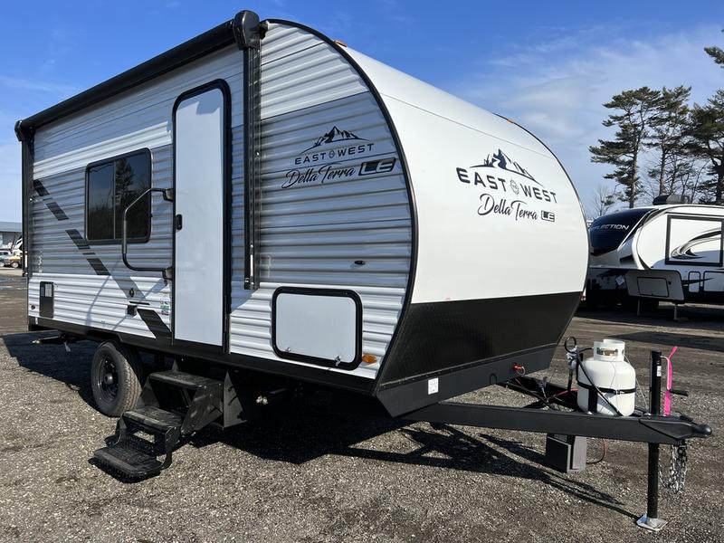 East To West Della Terra LE 160RBSLE Exterior Camper Trailers Without Slide-Outs