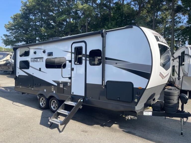 10 Best Travel Trailers with Murphy Beds in 2024 – RVBlogger