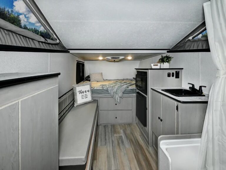 8 Best Expandable Hybrid Travel Trailers For 2024 – RVBlogger