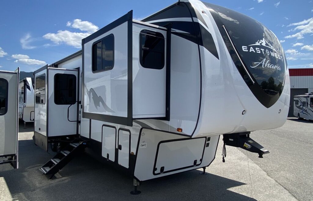East To West is one of the best-built 5th wheel brands